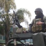 Enfrentamientos en Michoacán dejan 2 uniformados heridos por explosión de mina y 3 civiles armados abatidos