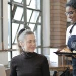 Profeco advierte de multas de hasta 3 millones de pesos por “propinas automáticas”