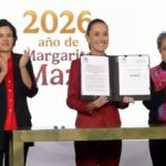 Sheinbaum firma decreto de transparencia total; limitarán la reserva de información