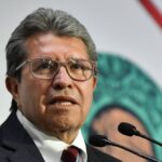 ‘He hecho a gobernadores y jueces’, dice Ricardo Monreal a sus alumnos de la UNAM
