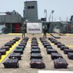 Marina asegura 3.2 millones de dosis de cocaína en costas de Michoacán